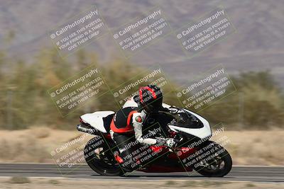 media/Dec-01-2025-Moto Forza (Mon) [[2daa91e15f]]/2-Intermediate Group/Session 3 (Turn 7 Inside Pans)/